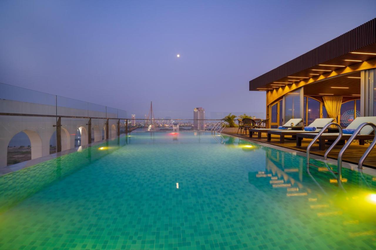 Gold Plaza Hotel Da Nang Exterior photo